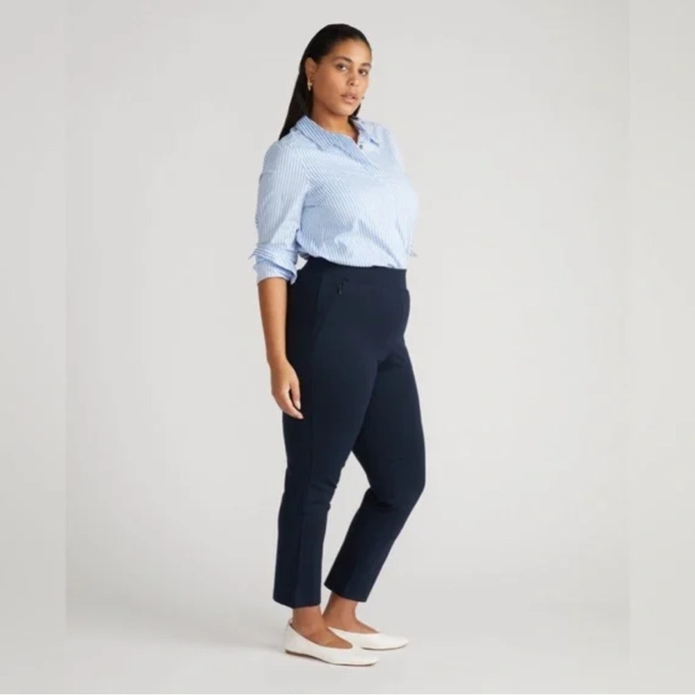 NWT UNIVERSAL STANDARD pull on pants Small